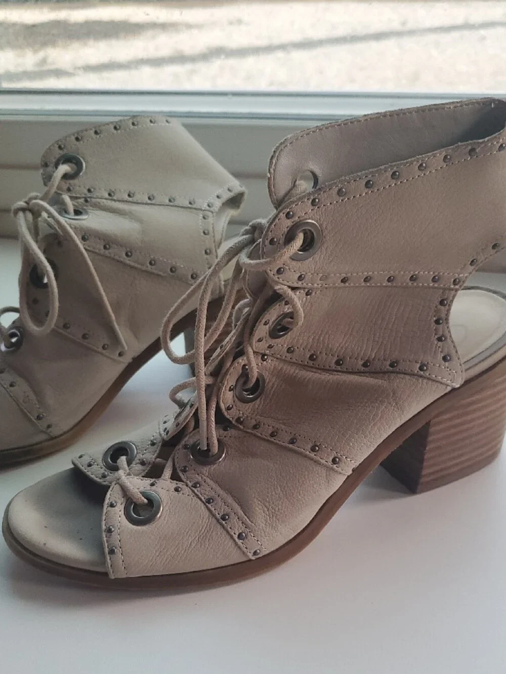 Lace-Up Open-Toe Block Heel Sandals in Light Beige